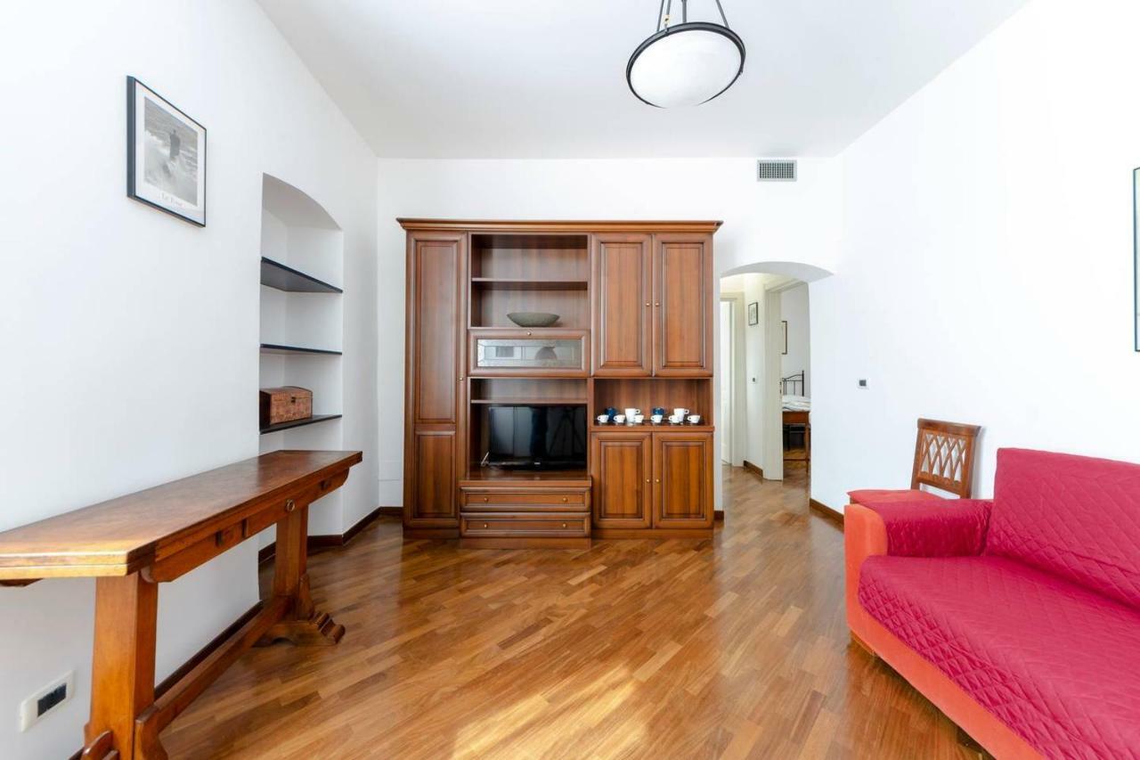 Joivy Apartment For 4 Near The Port Of Генуя Экстерьер фото