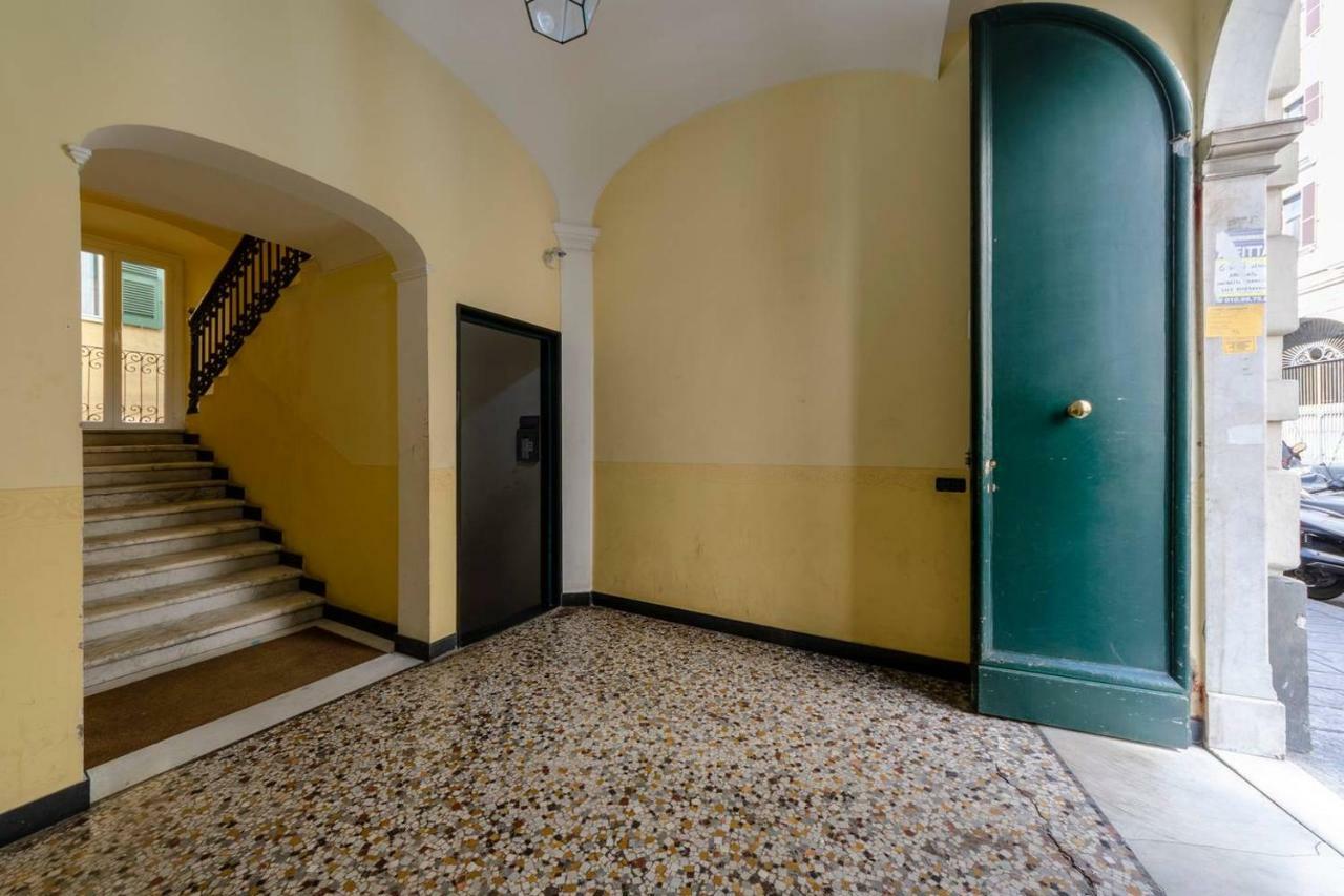 Joivy Apartment For 4 Near The Port Of Генуя Экстерьер фото